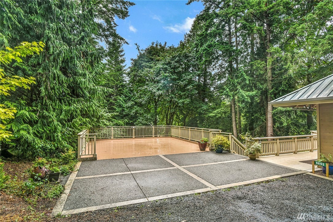Property Photo: 6695 NE Bayview Boulevard WA 98110