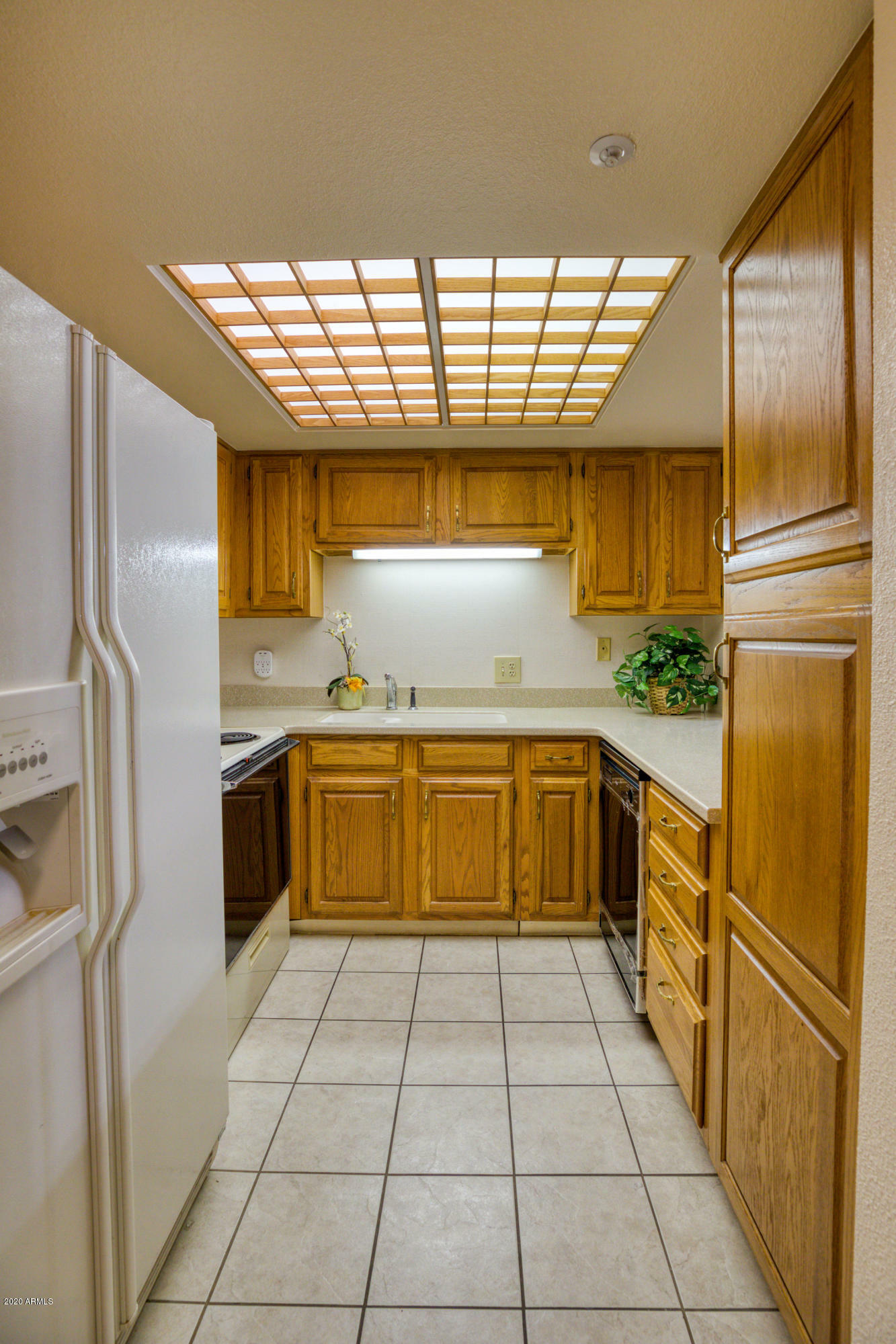 Property Photo:  10330 W Thunderbird Boulevard C103  AZ 85351 