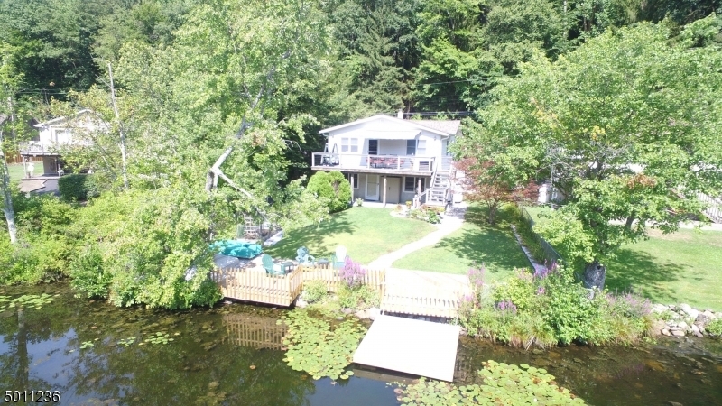 Property Photo:  101 Woods Rd  NJ 07826 