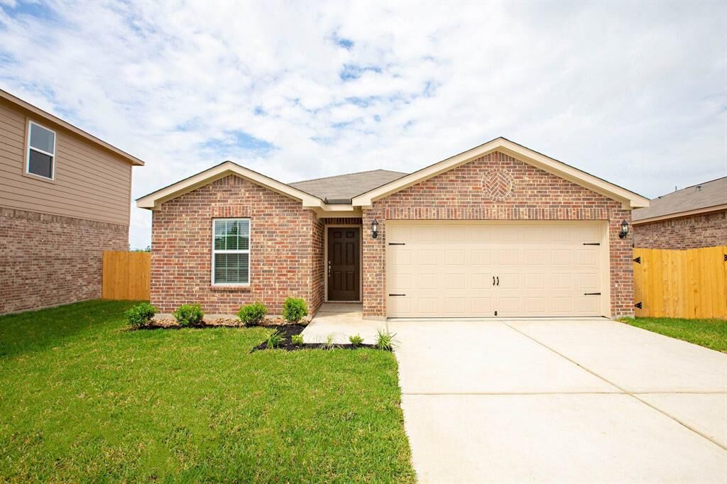 Property Photo: 15227 Crescent Brookfield Drive TX 77396