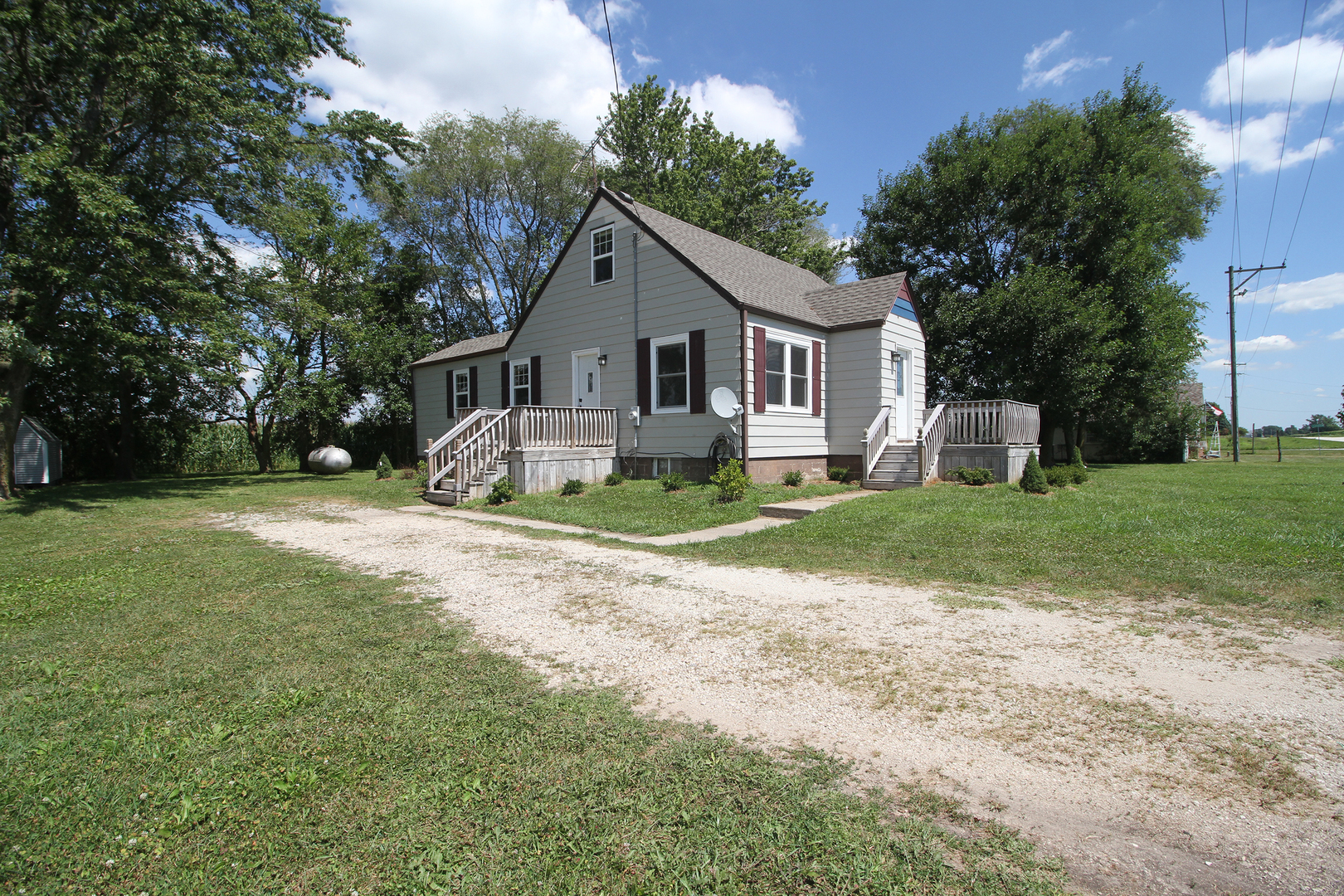 Property Photo:  12049 West State Route 17  IL 60913 