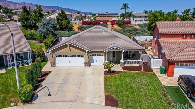 Property Photo:  13810 Cheina Court  CA 92883 