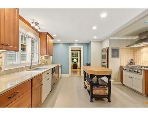 Property Photo: 10 King Street MA 01824