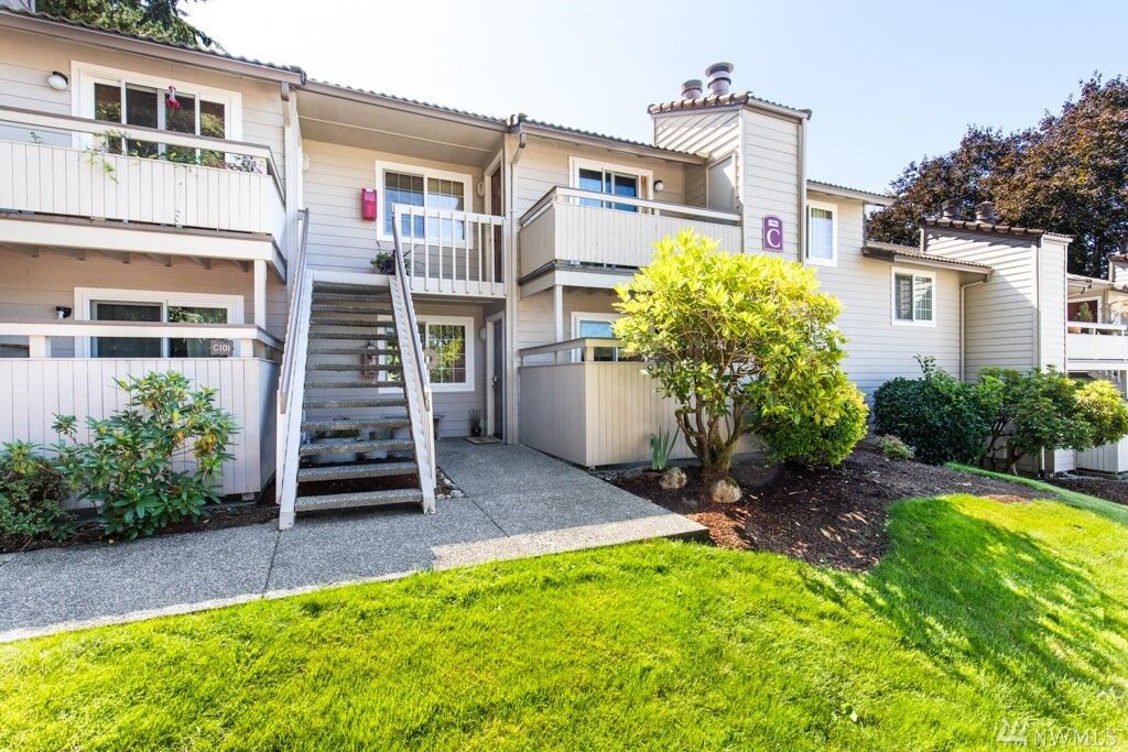 Property Photo:  14200 NE 171st Street C103  WA 98072 