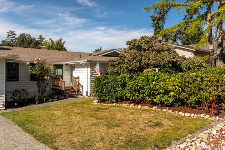 Property Photo: 731 Greenoch Loop WA 98277