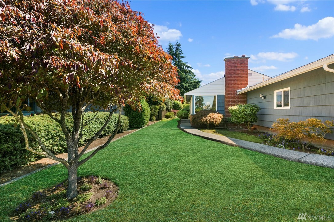 11032 2nd Ave NW  Seattle WA 98177 photo