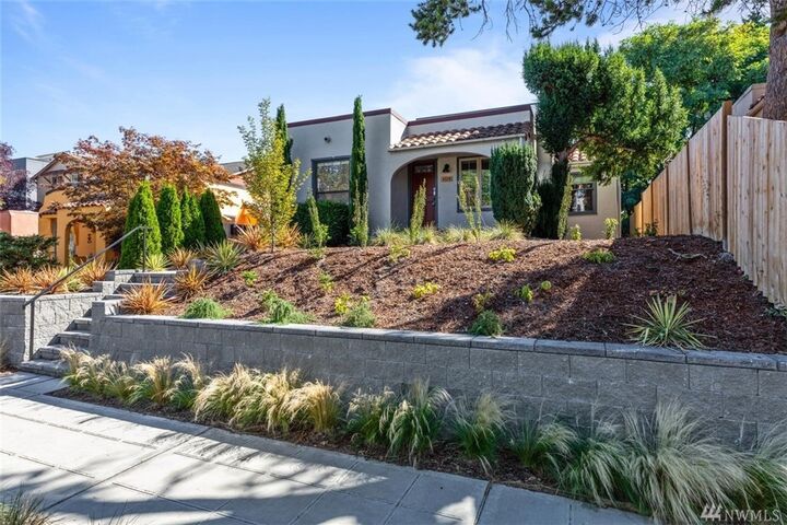 Property Photo:  4518  40th Avenue SW  WA 98116 