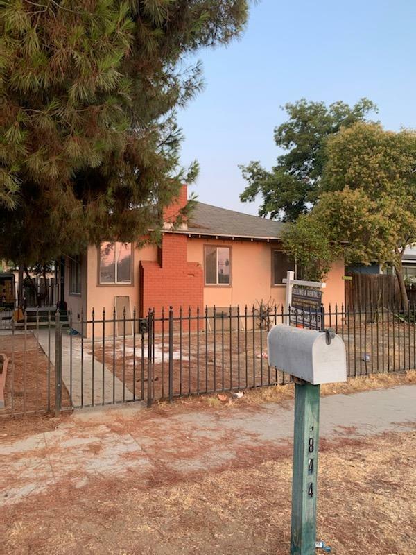 Property Photo:  1844 S 4th Street  CA 93702 