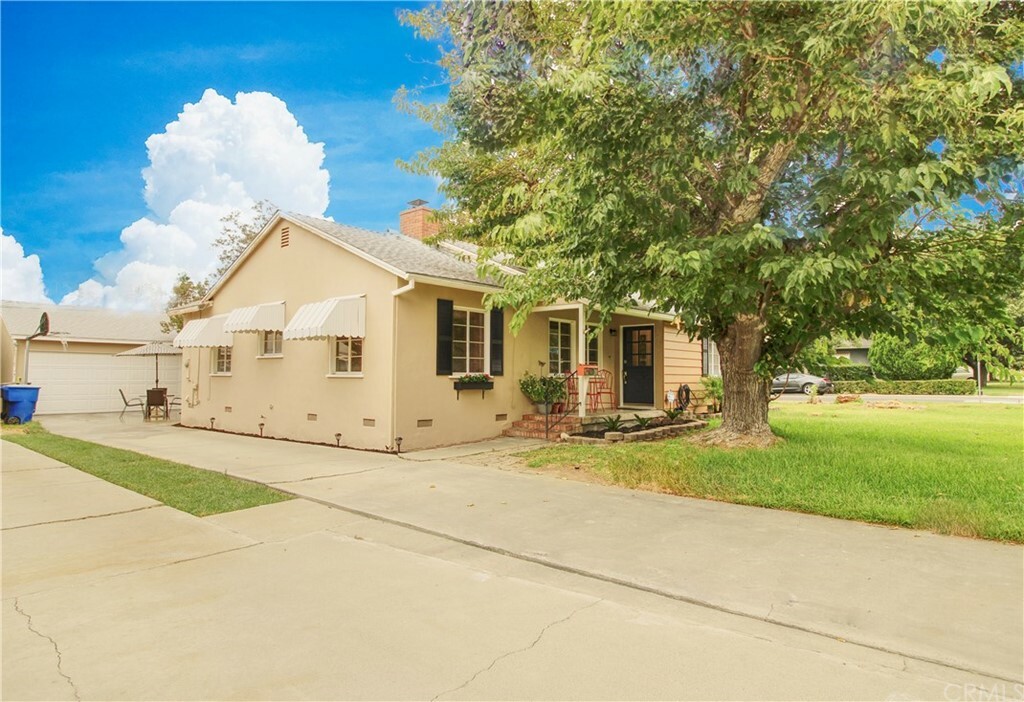 Property Photo:  5011 Granada Avenue  CA 92504 