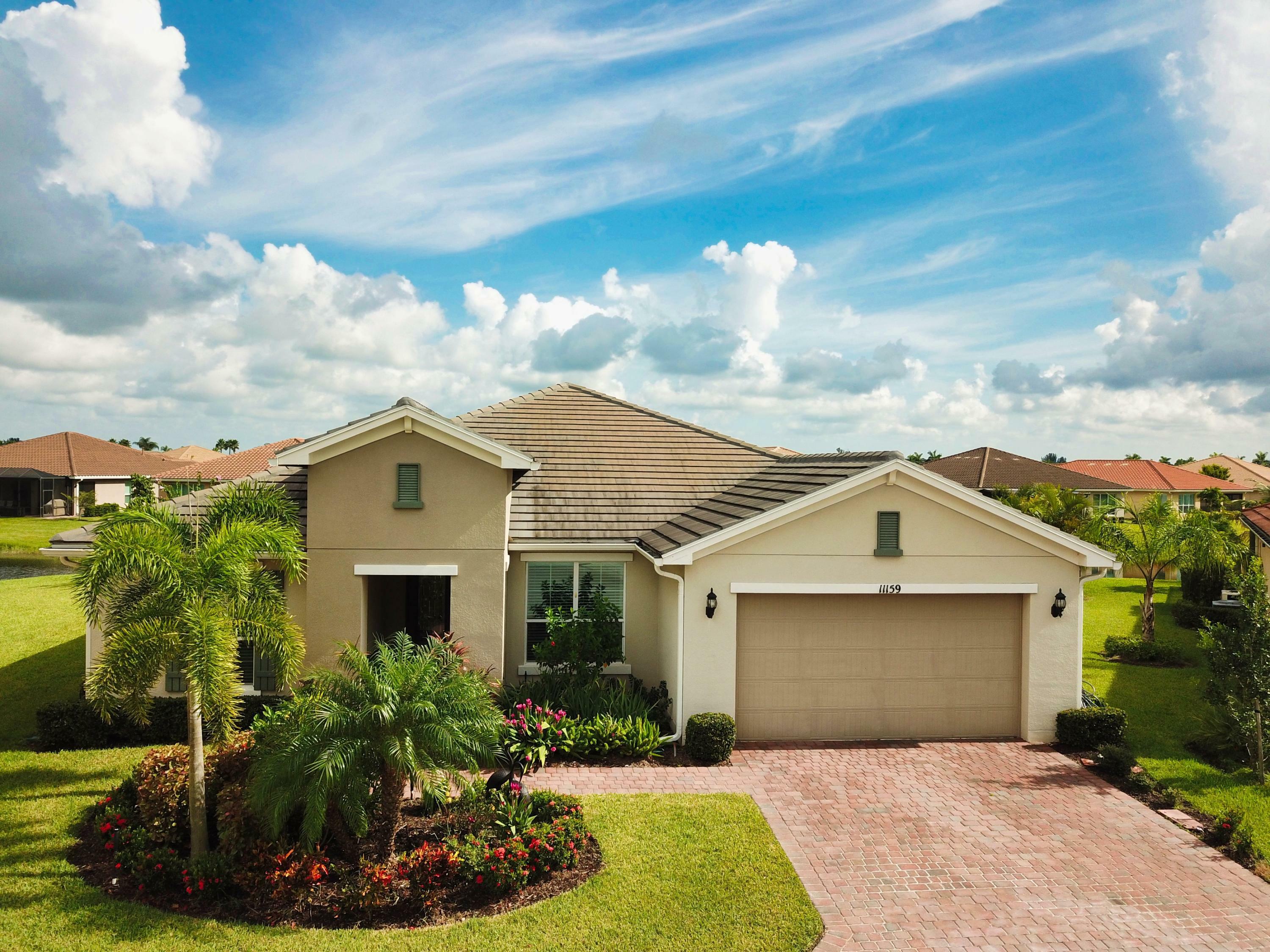 Property Photo:  11159 SW Rose Apple Court  FL 34987 