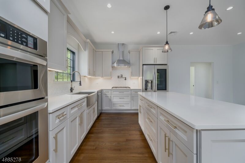 Property Photo:  16 Overlook Road  NJ 07005 