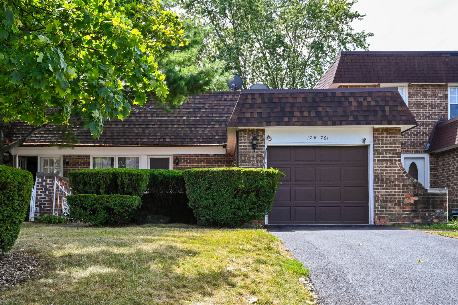 Property Photo:  17W761 14th Street  IL 60181 