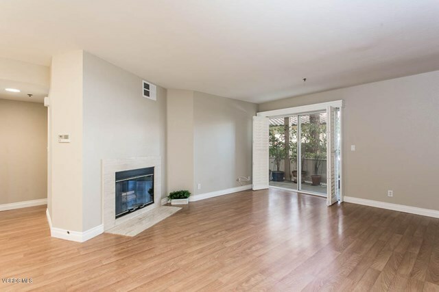 Property Photo:  653 Oak Run Trail 204  CA 91377 