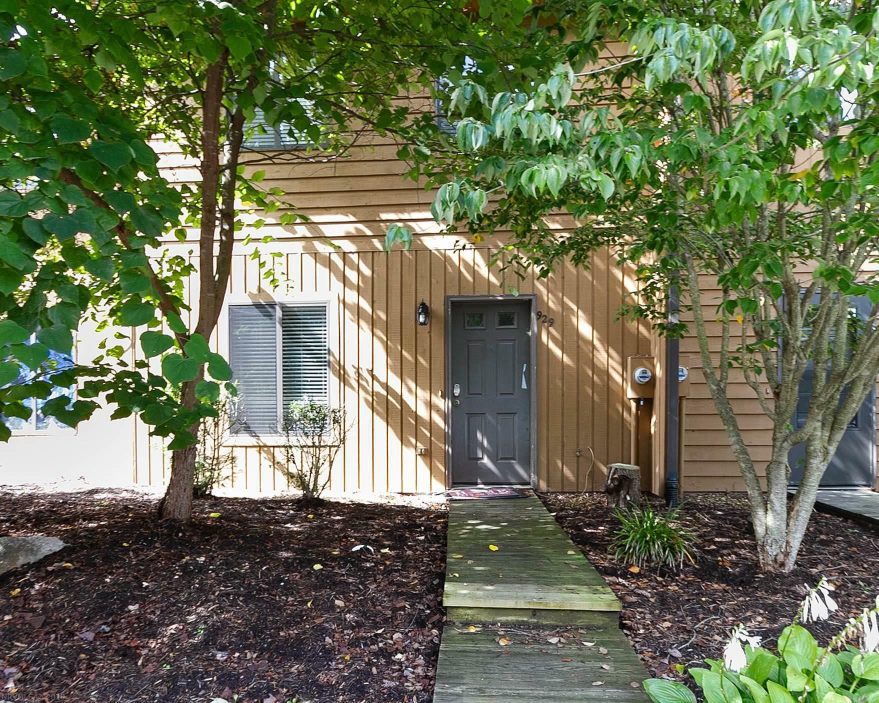 Property Photo:  929 Lora Lane  VA 24060 