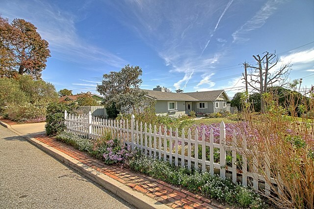 Property Photo:  460 W Loop Drive  CA 93010 