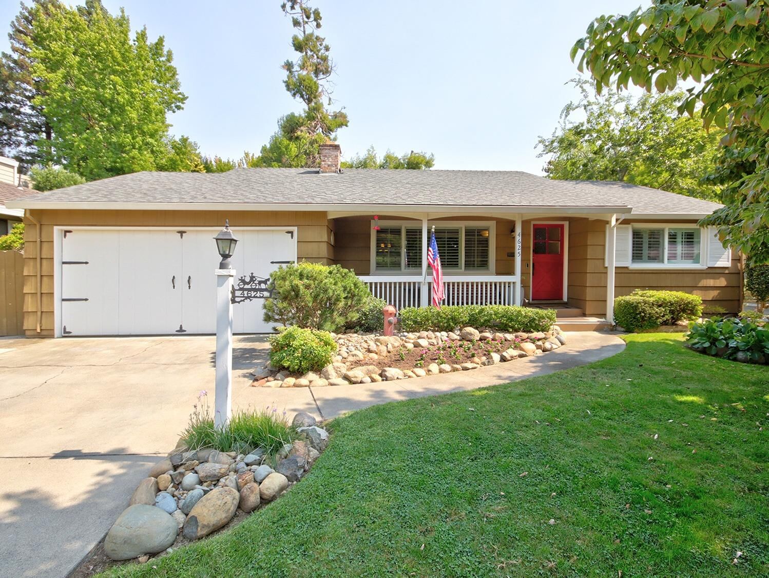 Property Photo:  4625 Sunset Drive  CA 95822 