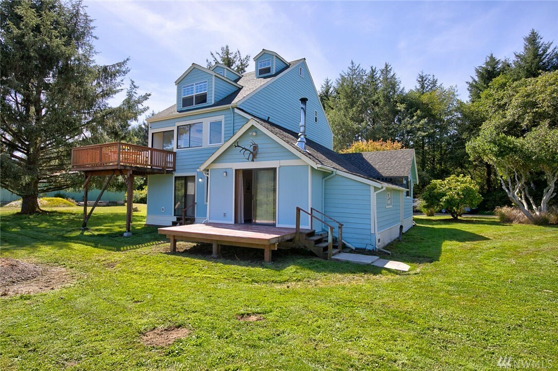 Property Photo:  222 Oyehut Rd  WA 98550 