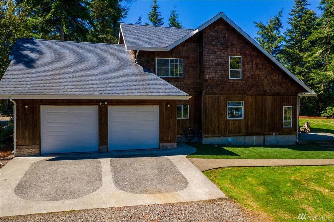 Property Photo:  645 Washington Lane  WA 98339 