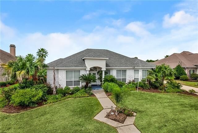 Property Photo: 237 Masters Point Court LA 70458