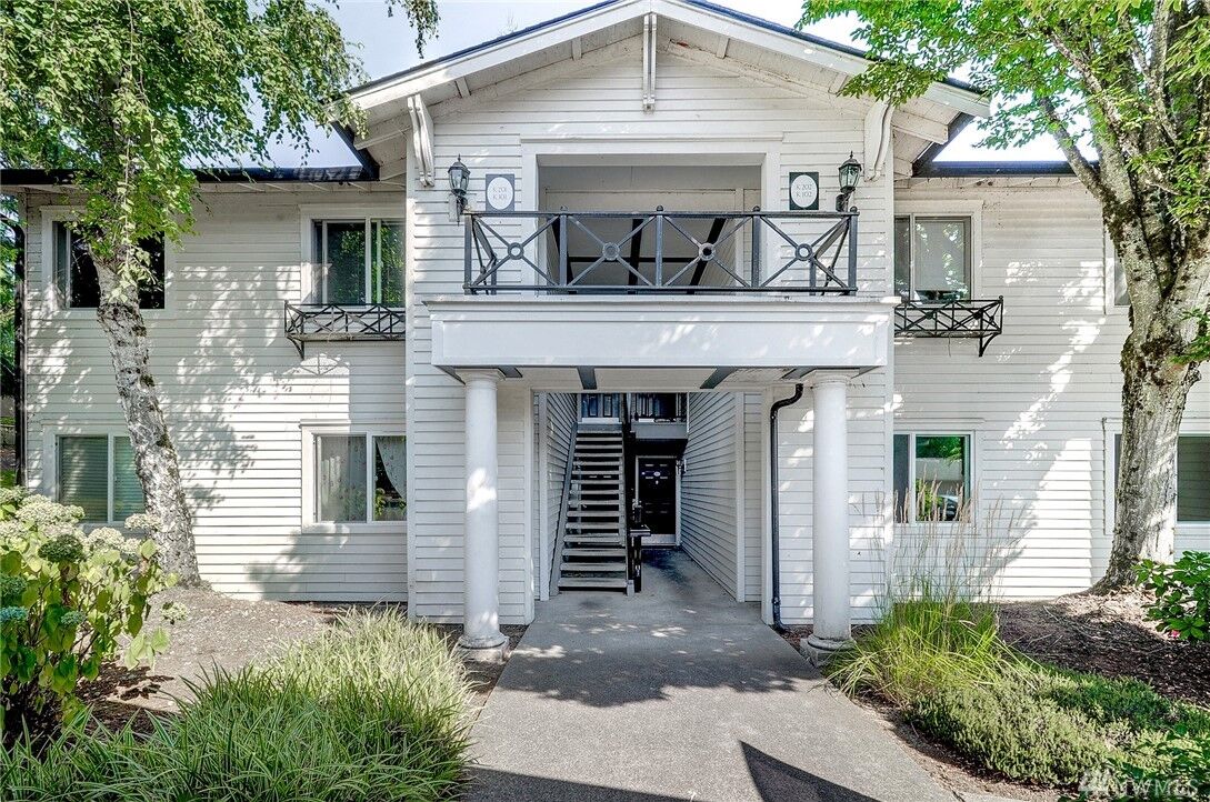 Property Photo: 15415 35th Avenue W K201 WA 98087