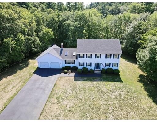 Property Photo:  18 Bennett Cir  MA 01821 