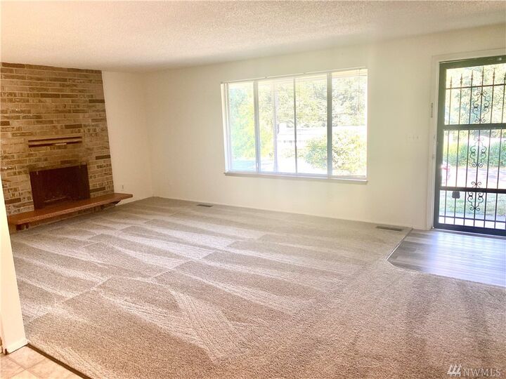 Property Photo: 9826 59th Avenue Ct E WA 98373