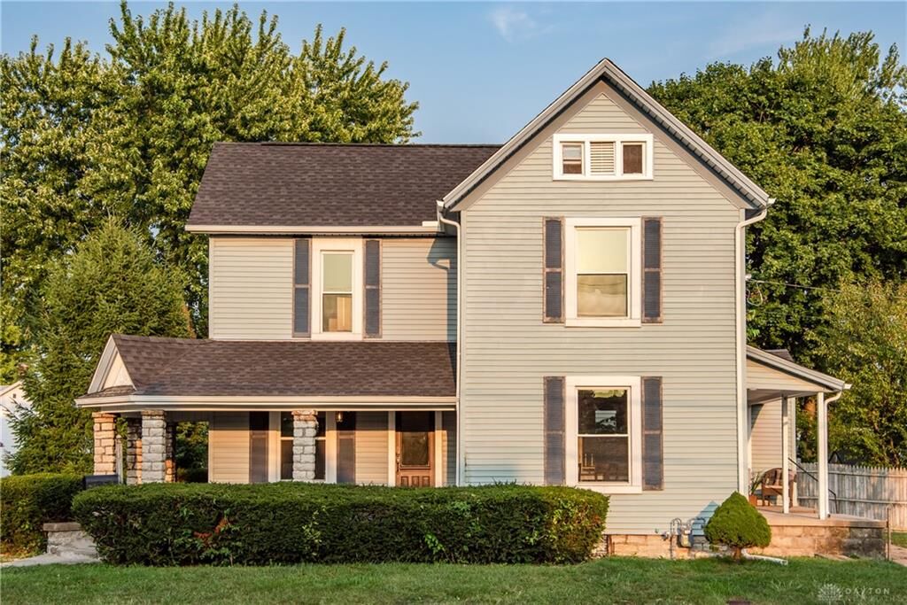 Property Photo: 902 E Pearl Street OH 45342