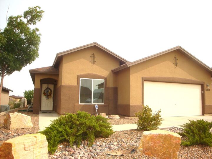 6833 Cactus Thrush Drive  El Paso TX 79911 photo