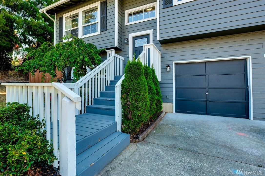 Property Photo: 117 Dallas Street WA 98366