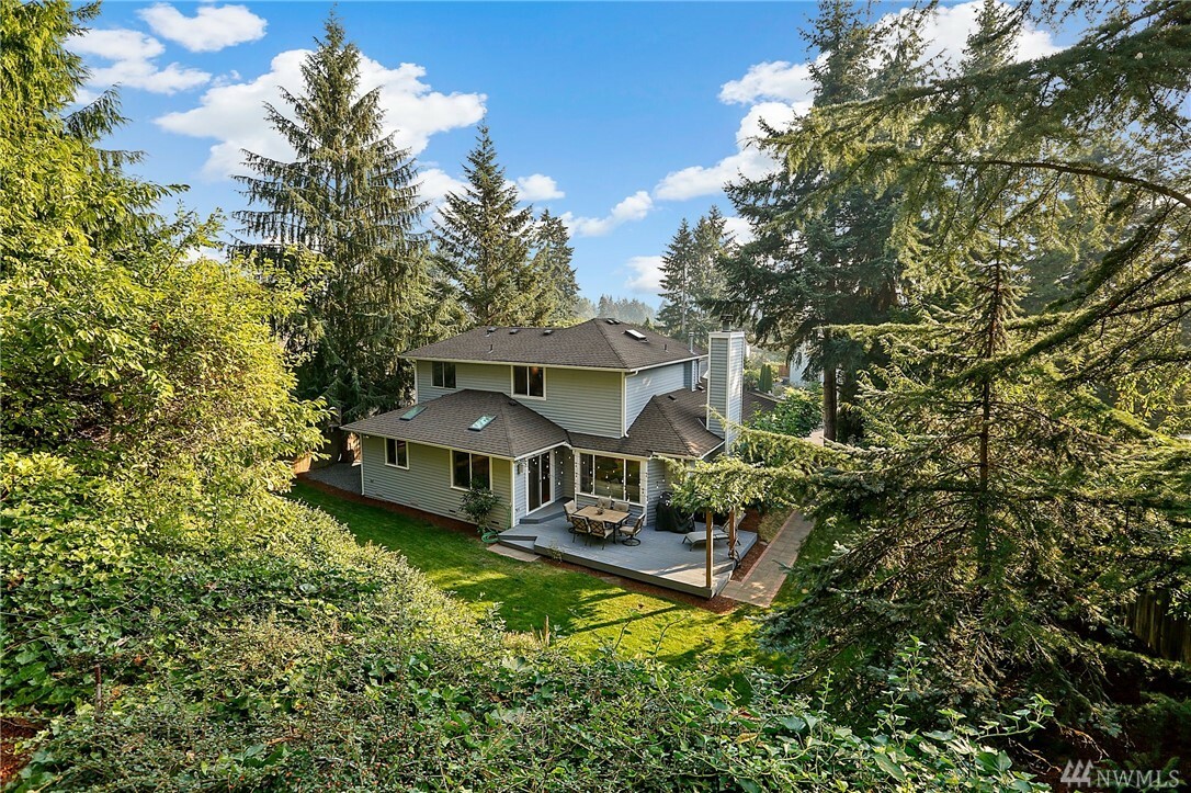 Property Photo:  24358 32nd Ave W  WA 98036 