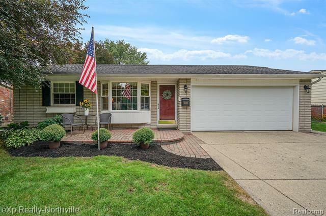 Property Photo:  14385 Barbara Street  MI 48154 