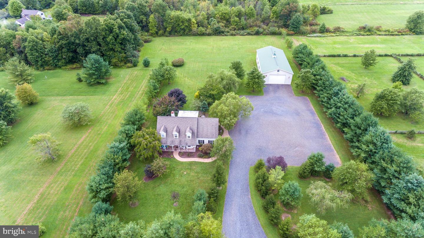 Property Photo: 235 Park Dr W PA 18930