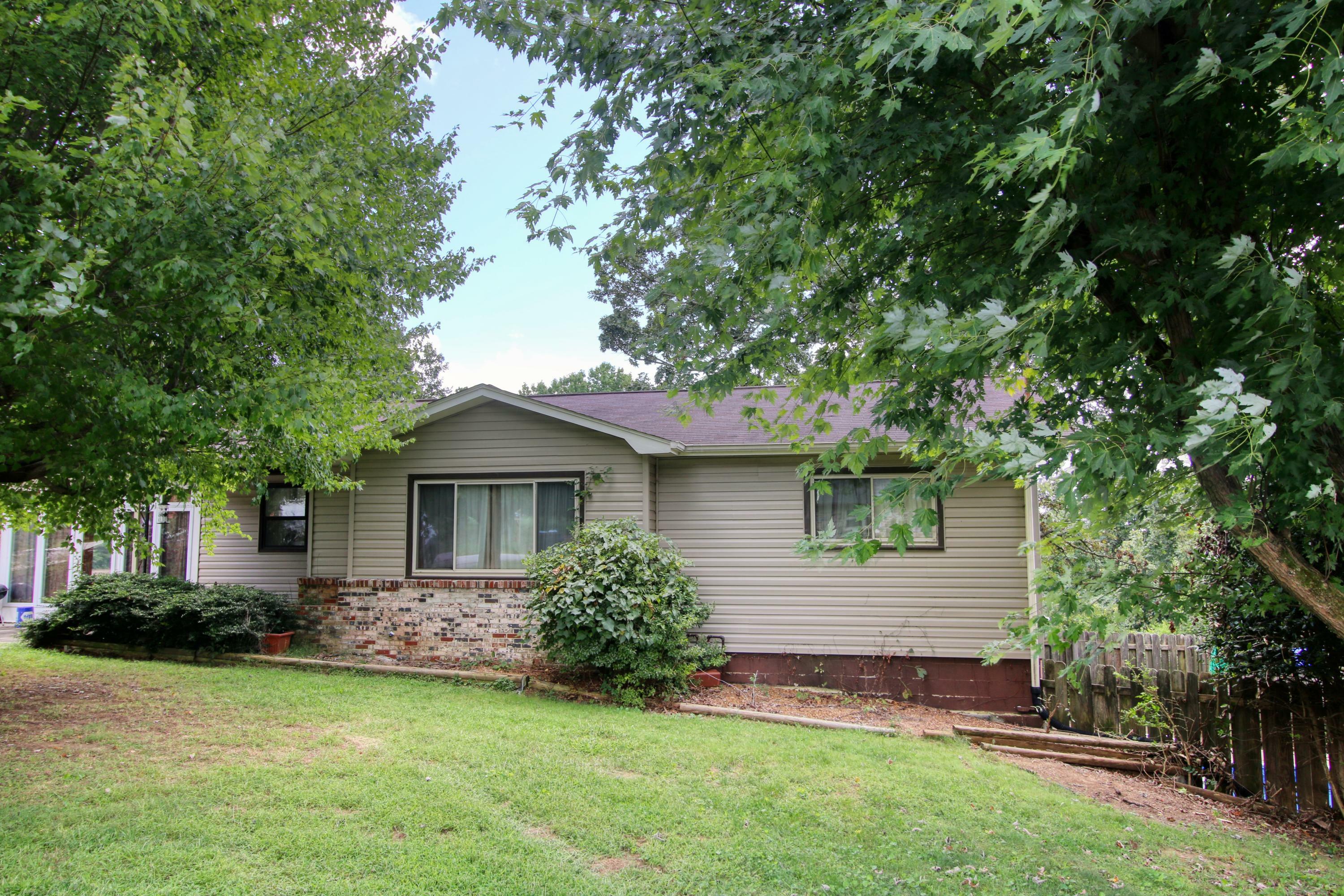 Property Photo:  206 N Church Ave  TN 37854 