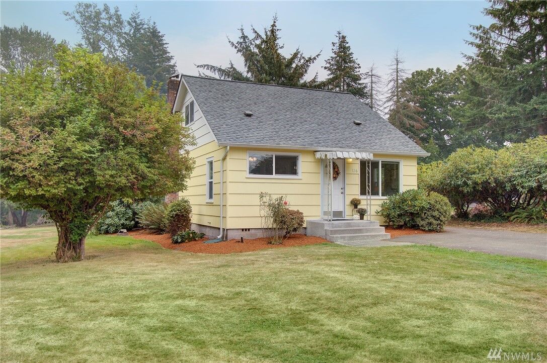 Property Photo:  126  Niblett Way  WA 98632 