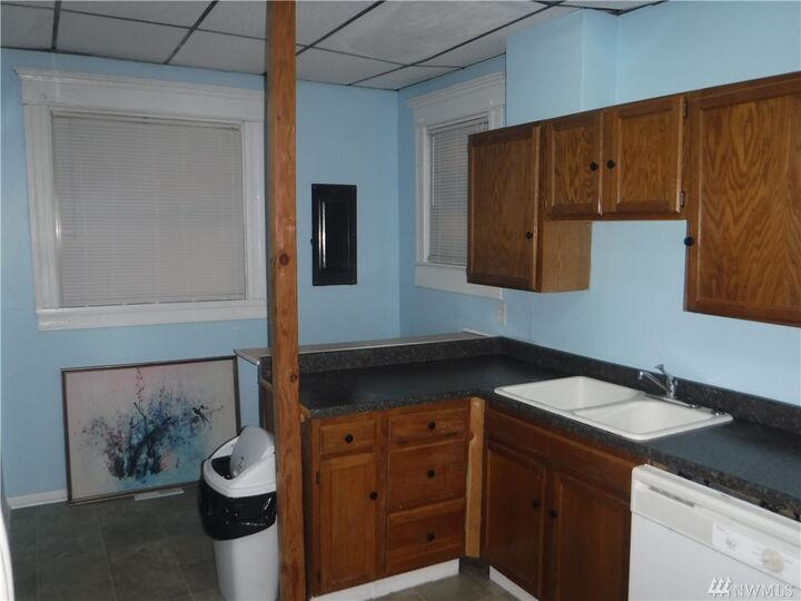 Property Photo:  522 N St  WA 98550 