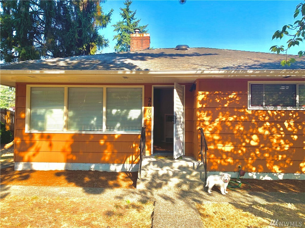 Property Photo:  2603 NE 145th St  WA 98155 