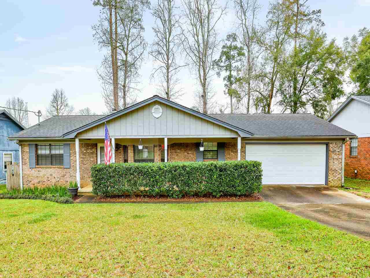 Property Photo: 741 Lupine Lane FL 32308