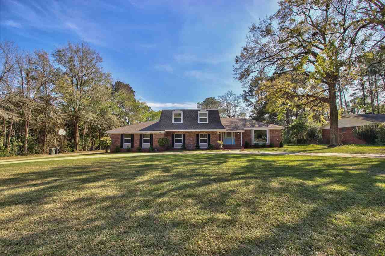 Property Photo:  2901 N Shamrock Street  FL 32309 