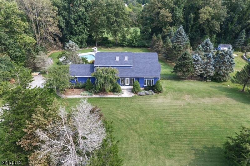 Property Photo:  15 Farmbrook Rd  NJ 07871 