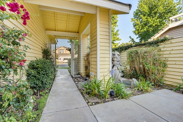 Property Photo:  4435 Stoneyglen Court  CA 93021 