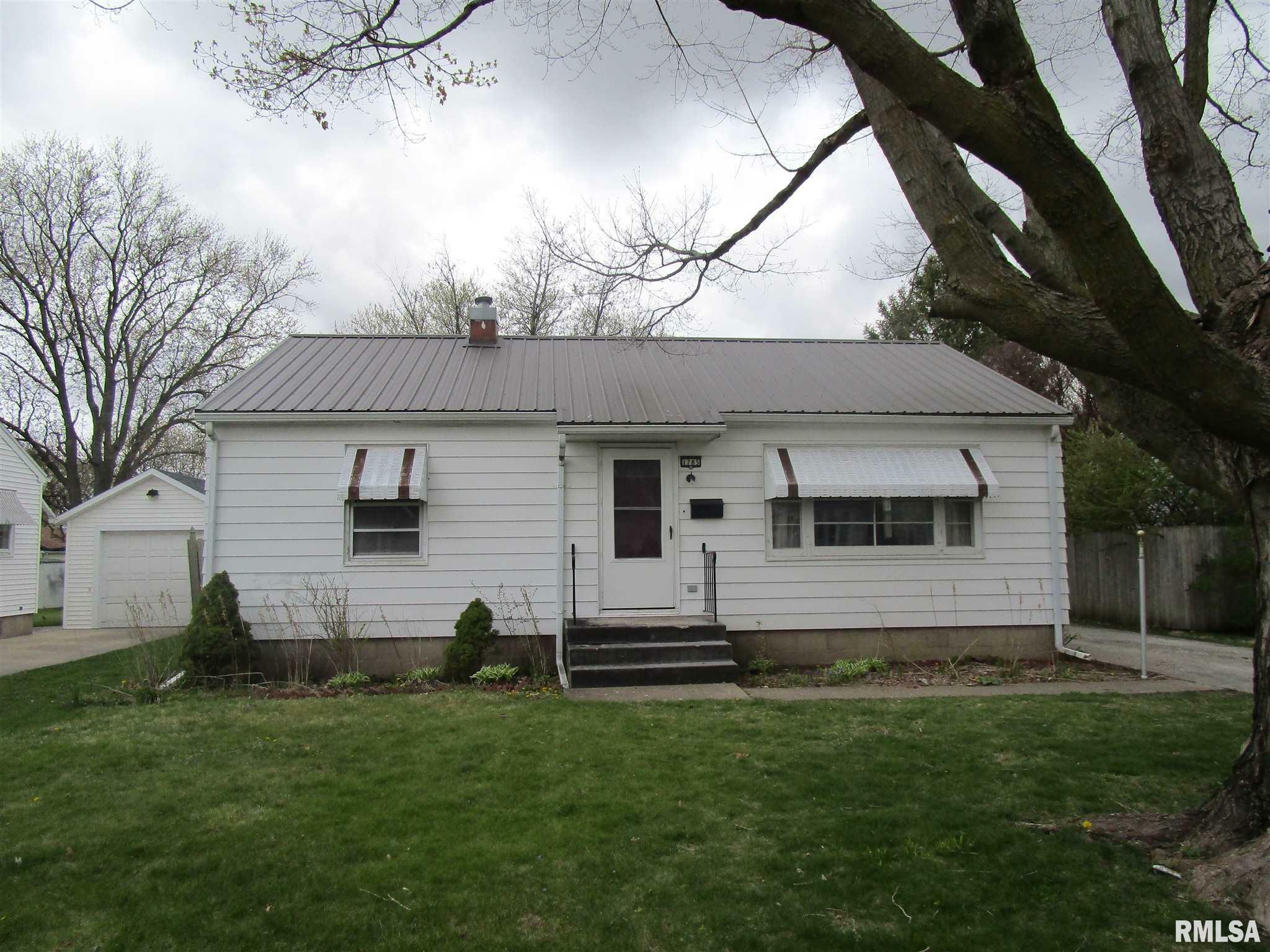 Property Photo:  1785 Clay  IL 61401 