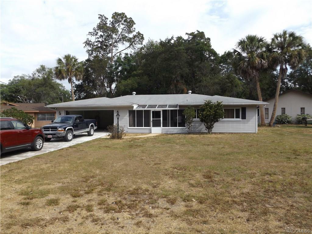 Property Photo:  779 N Hollywood Circle  FL 34429 