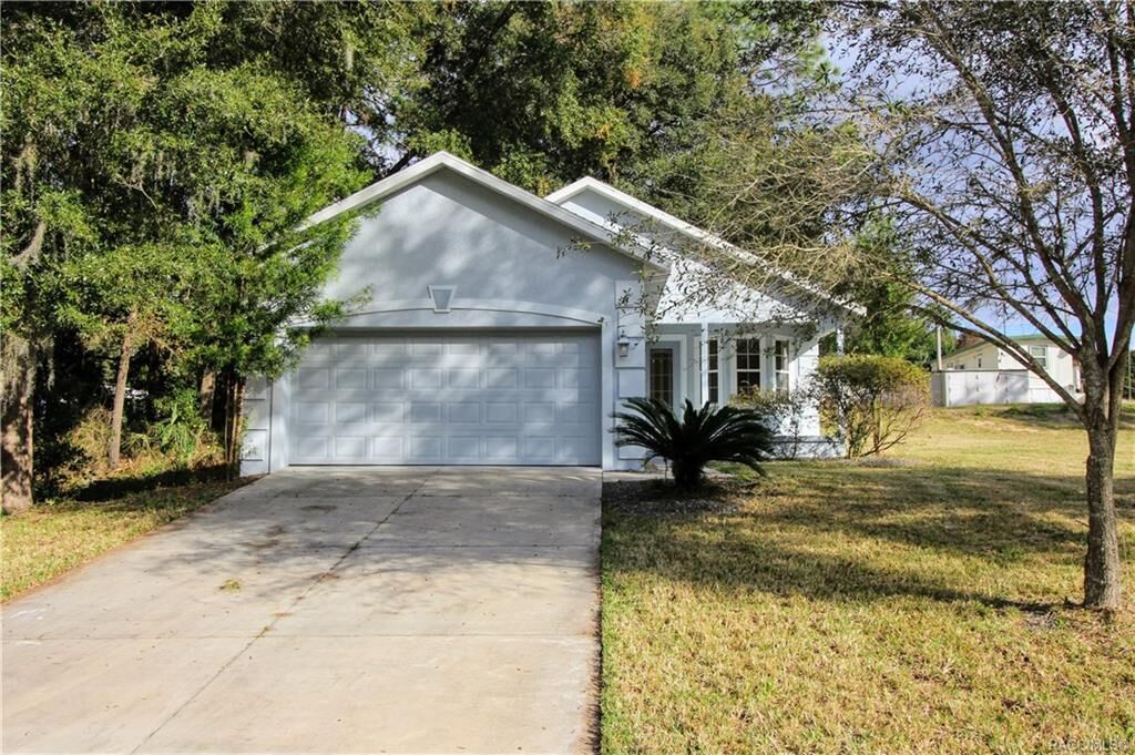 Property Photo: 8365 S Vine Terrace FL 34436