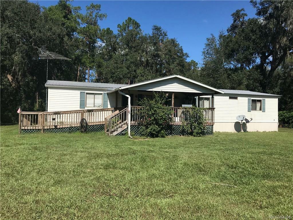 Property Photo:  4055 SE 6th Way  FL 33513 