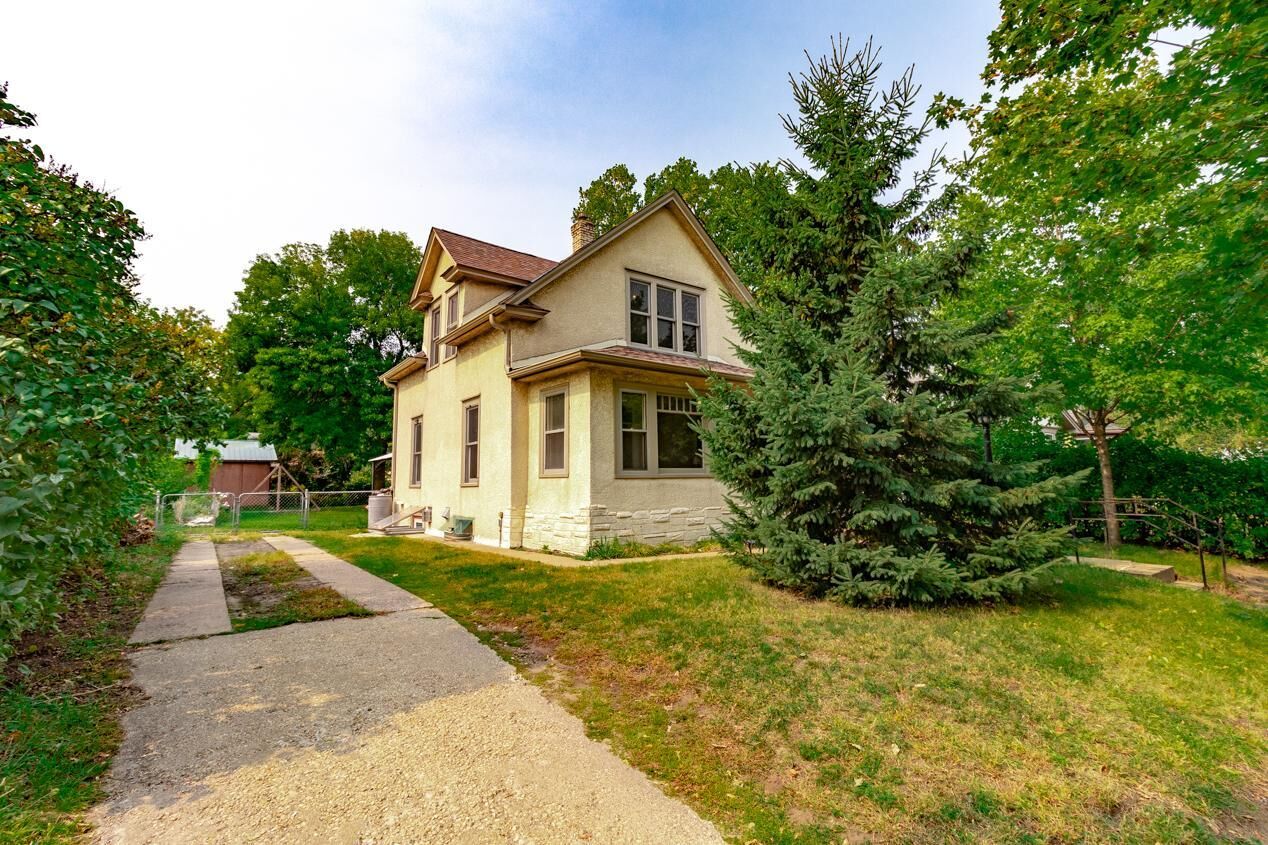 Property Photo: 2642 7th Street NE MN 55418
