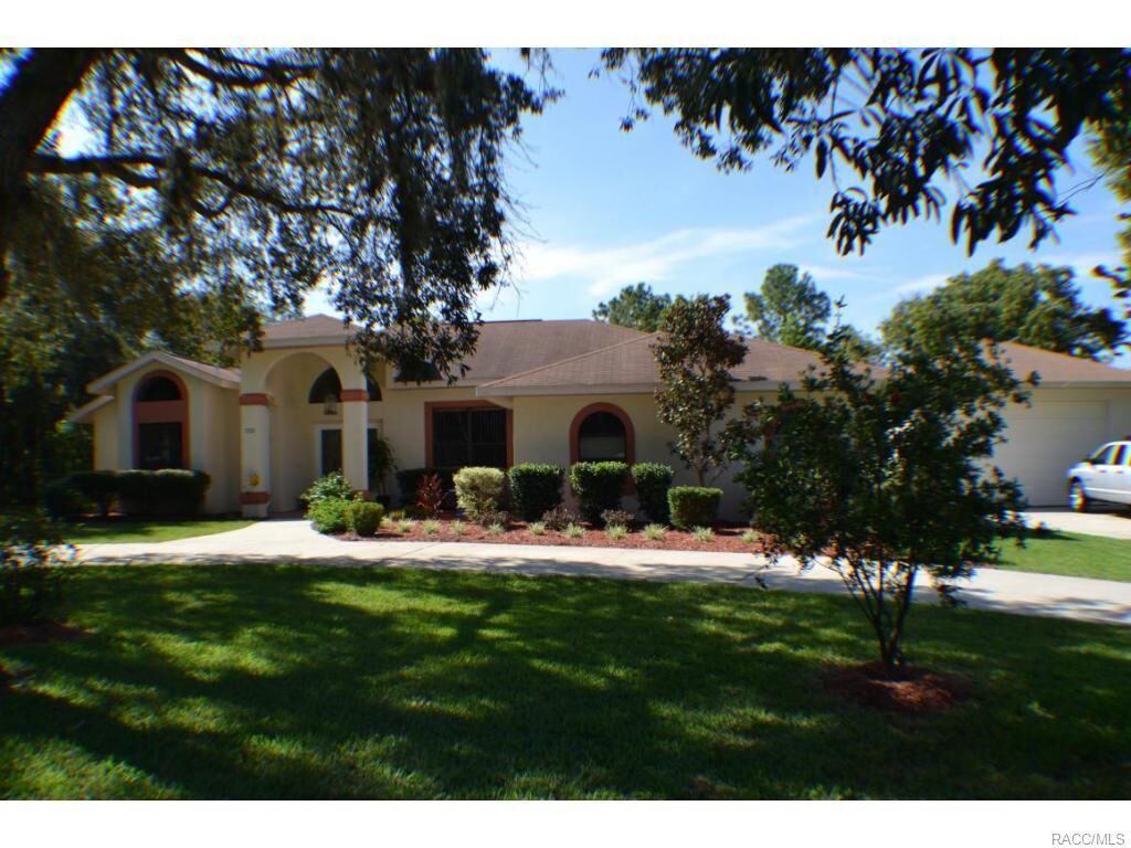 Property Photo:  232 E Reehill Street  FL 34461 