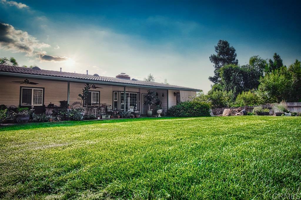 Property Photo: 11338 Pinehurst Dr CA 92040