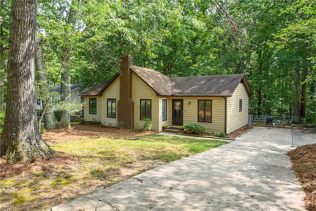 Property Photo:  2528 Mount Salem Road  NC 27040 