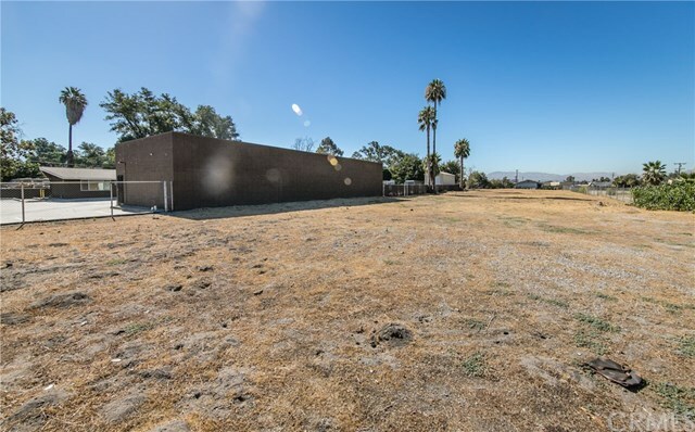 Property Photo:  24989 E 5 Th Street  CA 92410 