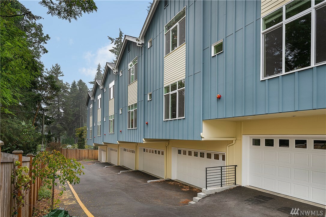 Property Photo:  409 NE 155th St B  WA 98155 